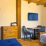 Homestay Maya